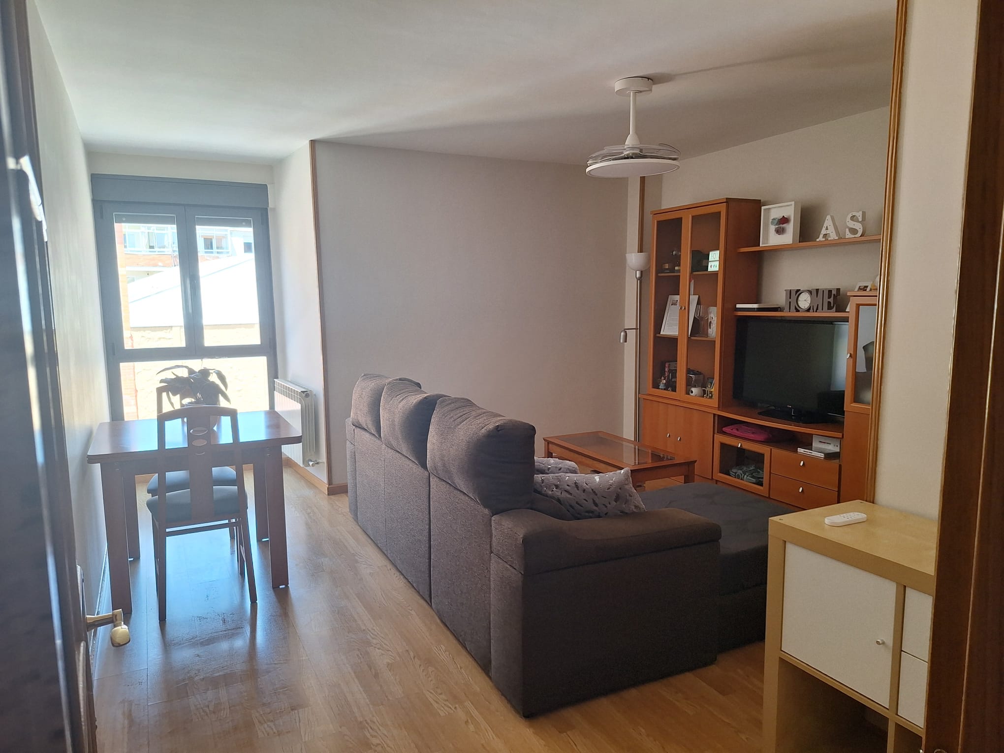 Apartamento a la venta en Villaobispo de las Regueras. - Image 1